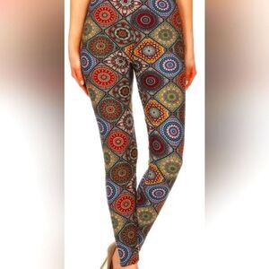SWEET CHEEKS Bodacious Kaleidoscope LEGGINGS. O/S